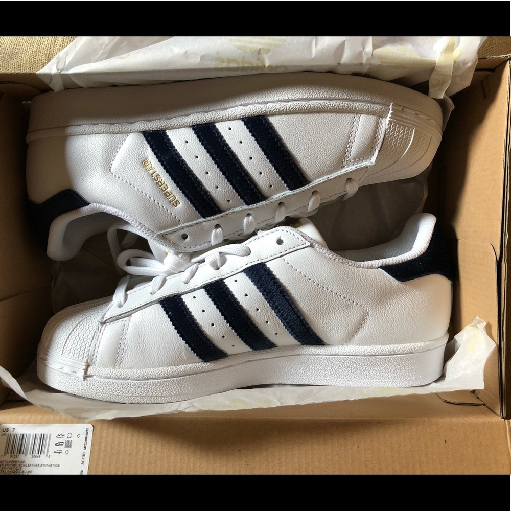 Adidas Women’s Superstar shoes